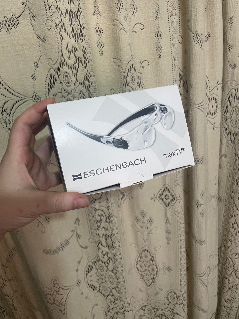 Eschenbach MaxTV: NEW hands-free magnification headset